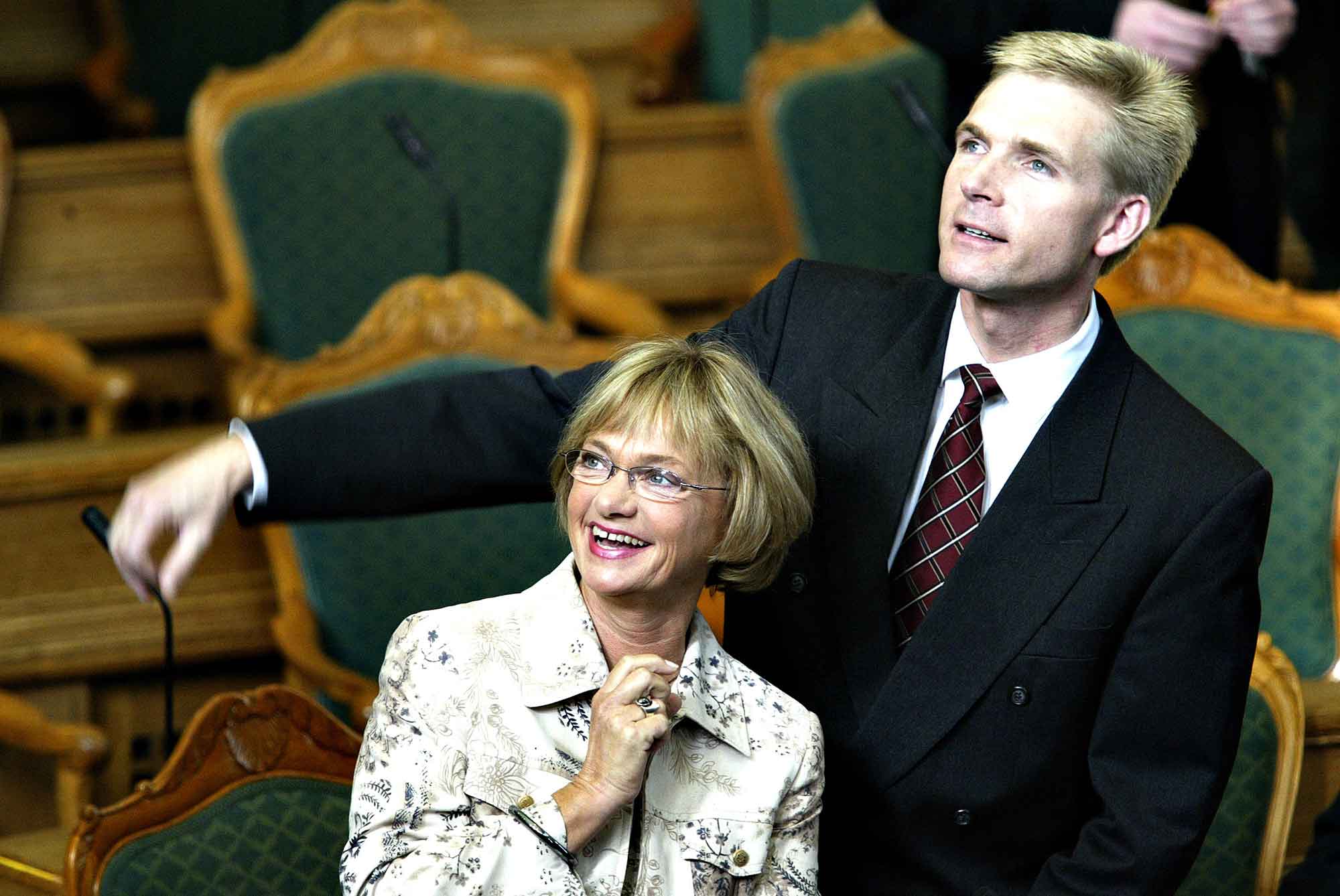 Pia Kjærsgaard og Chr. Thulesen Dahl (DF) i folketingssalen